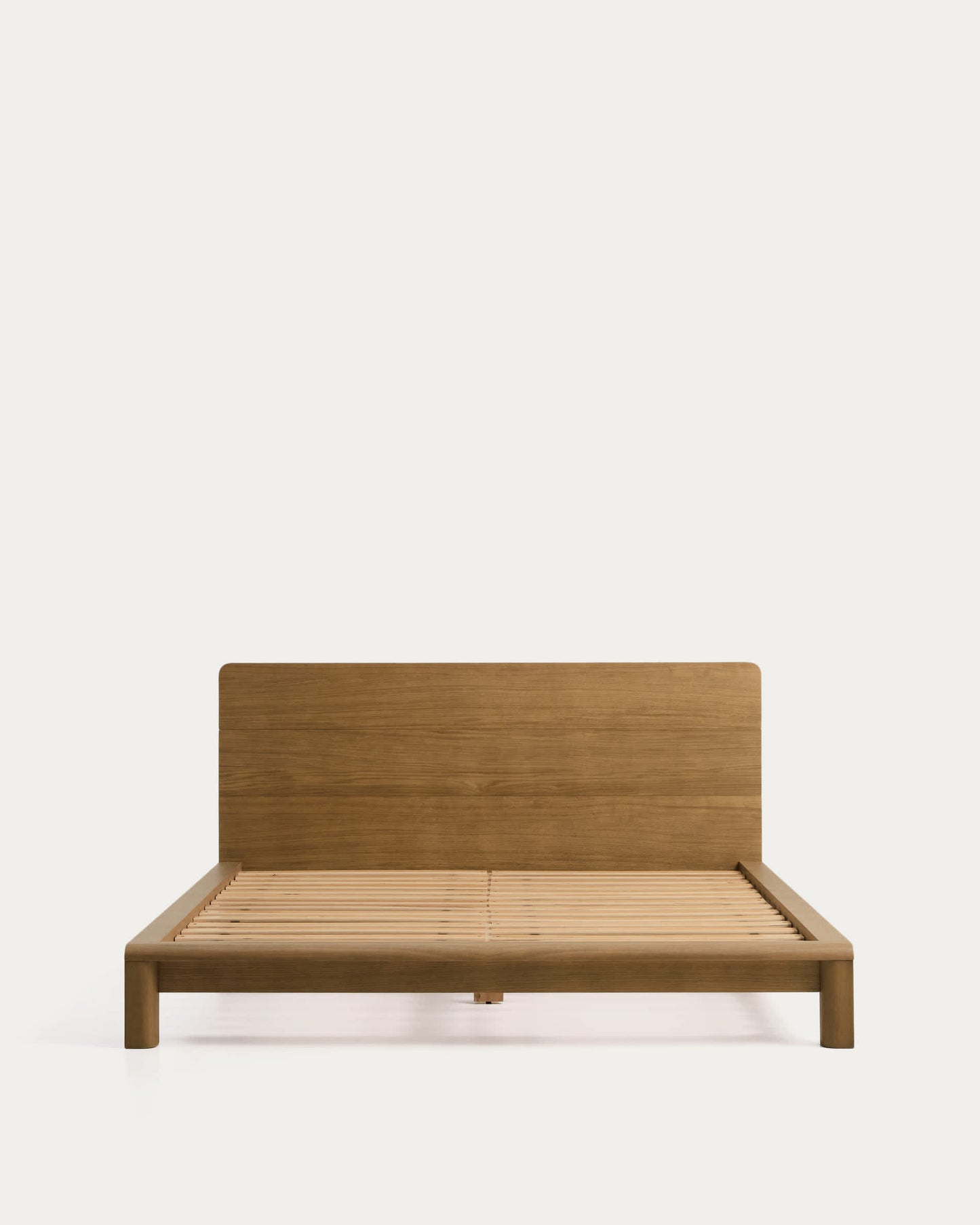 Letto Arelida in impiallacciato e legno massiccio di rovere con finitura marrone chiaro per materasso 160 x 200 cm FSC Mix Credit