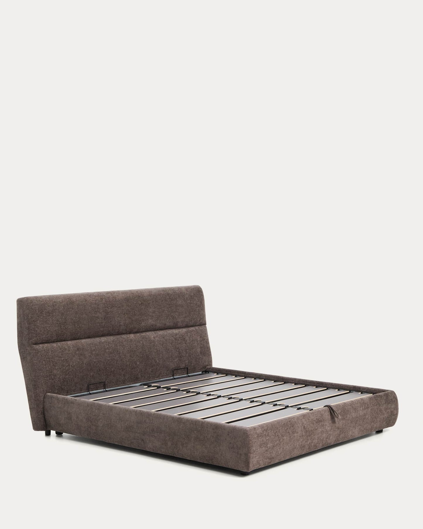 Letto sfoderabile Dafra in ciniglia marrone scuro con contenitore apribile per materasso 180 x 200 cm