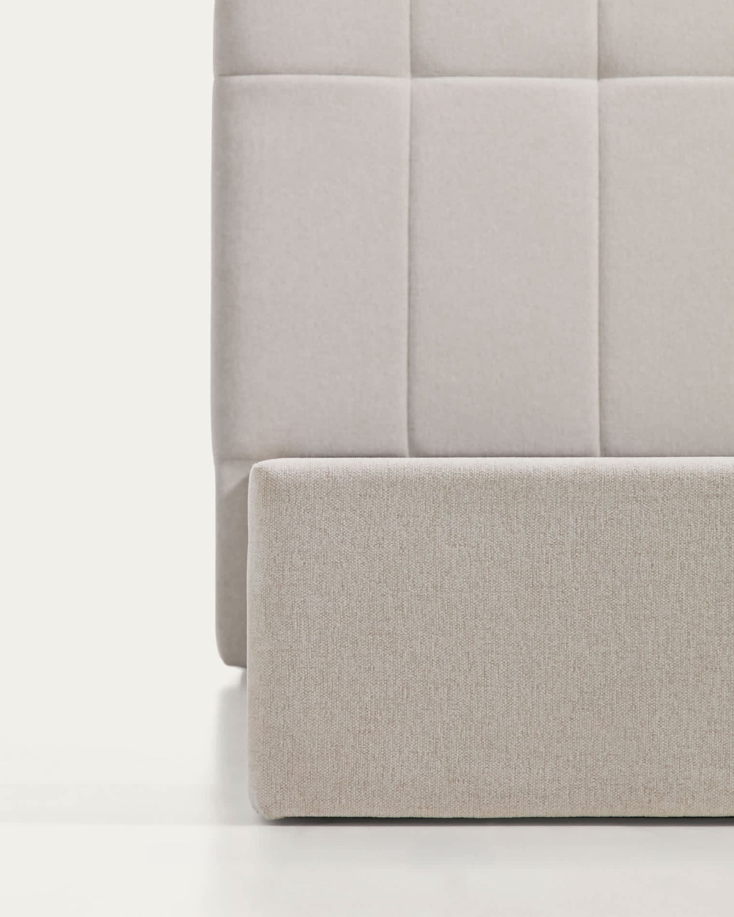 Letto contenitore sollevabile Darnela in ciniglia écru per materasso da 180 x 200 cm