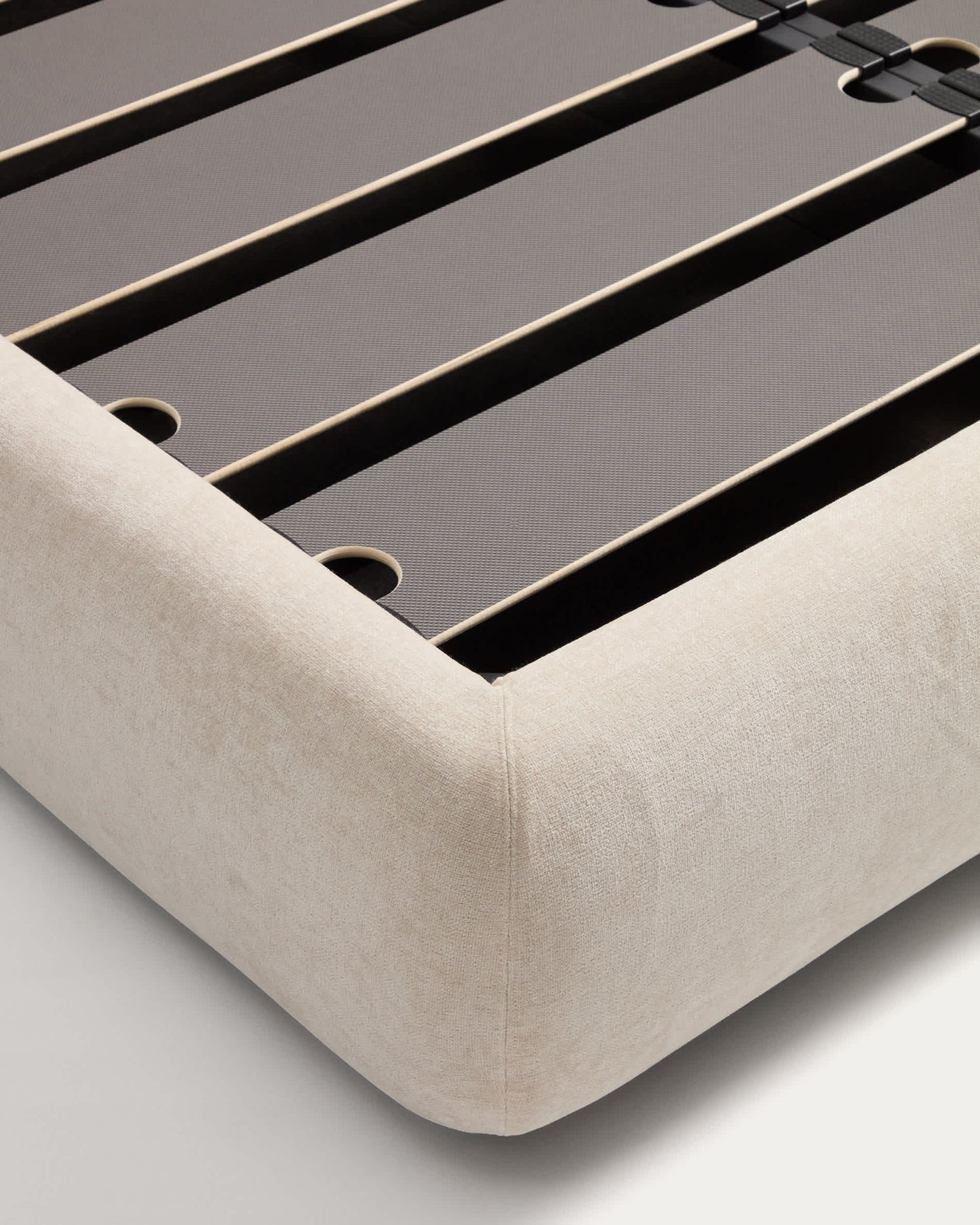 Letto sfoderabile con contenitore Nerla in ciniglia beige per materasso 180 x 200 cm