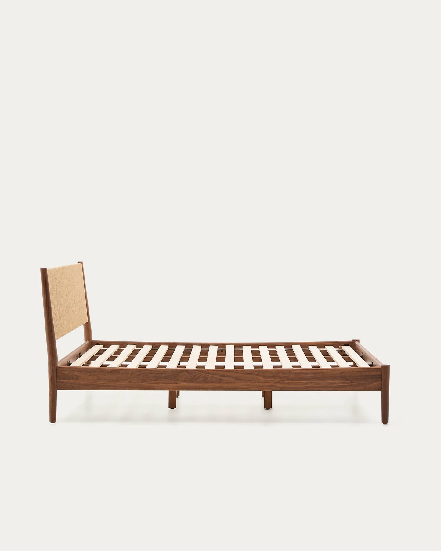 Letto Elan impiallacciatura e legno massiccio di noce corda materasso 180x200cm FSC Mix Credit