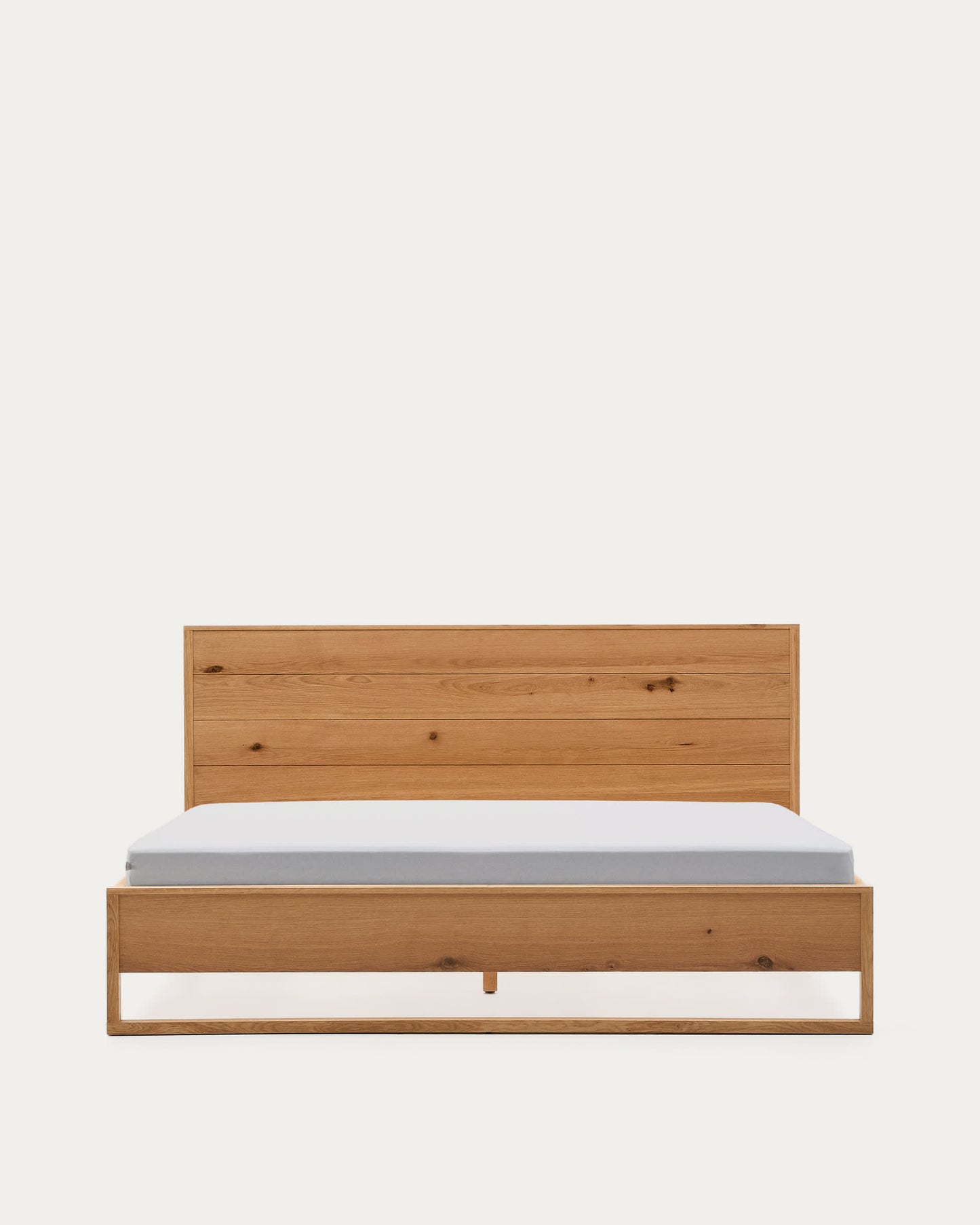 Letto Alguema con impiallacciatura in rovere e finitura naturale per materasso 180 x 200 cm