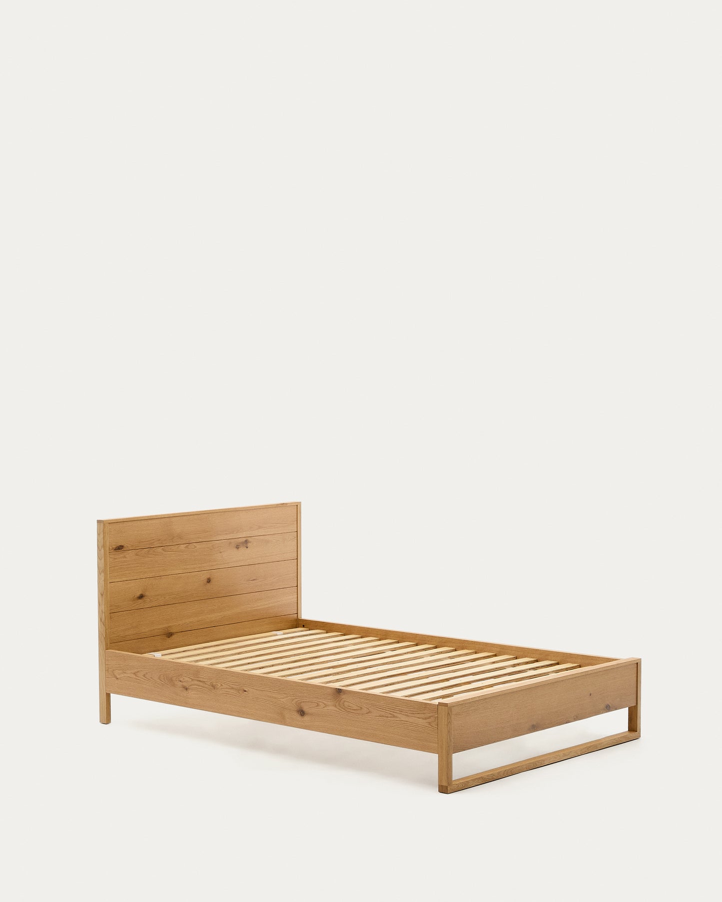 Letto Alguema con impiallacciatura in rovere e finitura naturale per materasso 90 x 190 cm