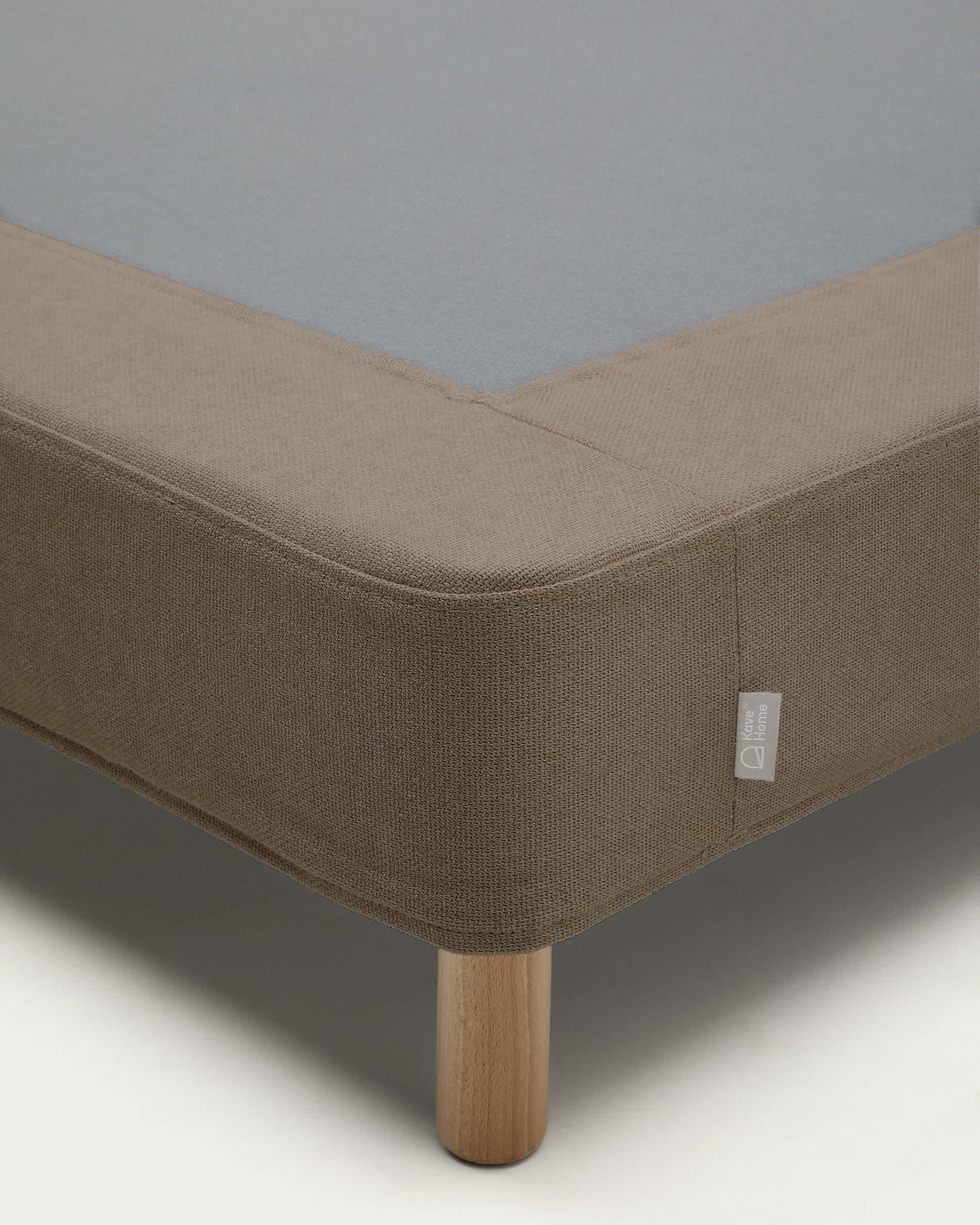 Base sfoderabile Ofelia marrone con gambe in legno massiccio di faggio per materasso da 160 x 200 cm