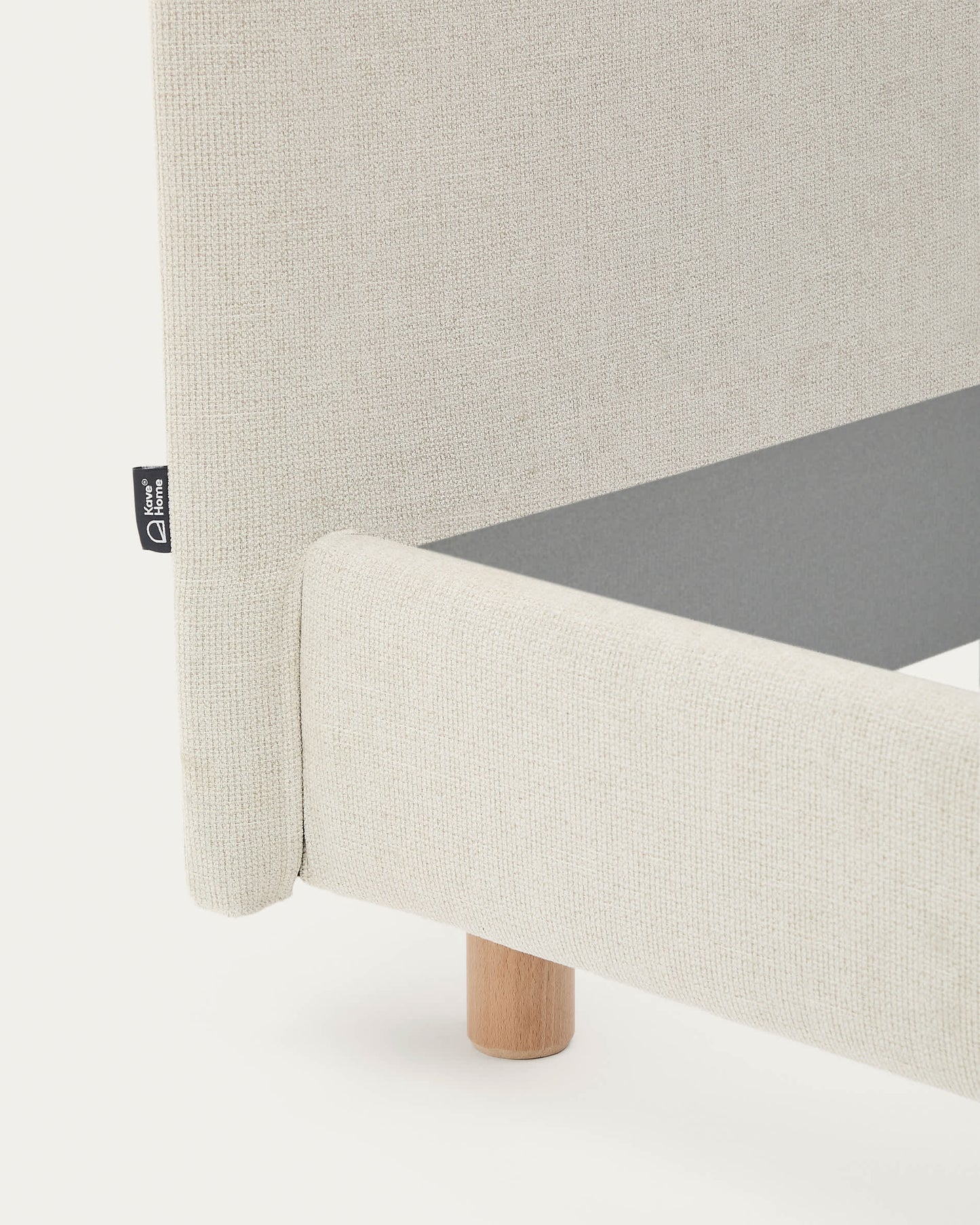 Letto sfoderabile Valma in ciniglia perla con piedi in legno massello di faggio per materasso 180 x 200 cm