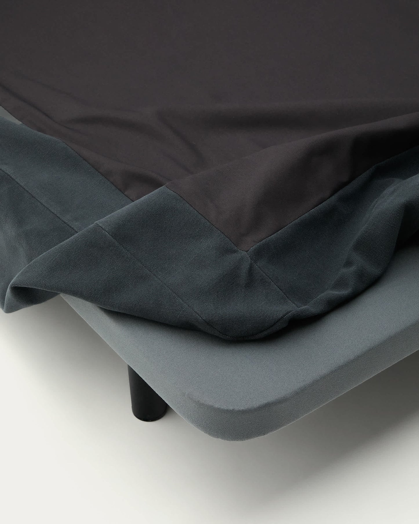 Letto sfoderabile Jaira in lino e cotone grigio antracite per materasso da 160 x 200 cm FSC Mix Credit