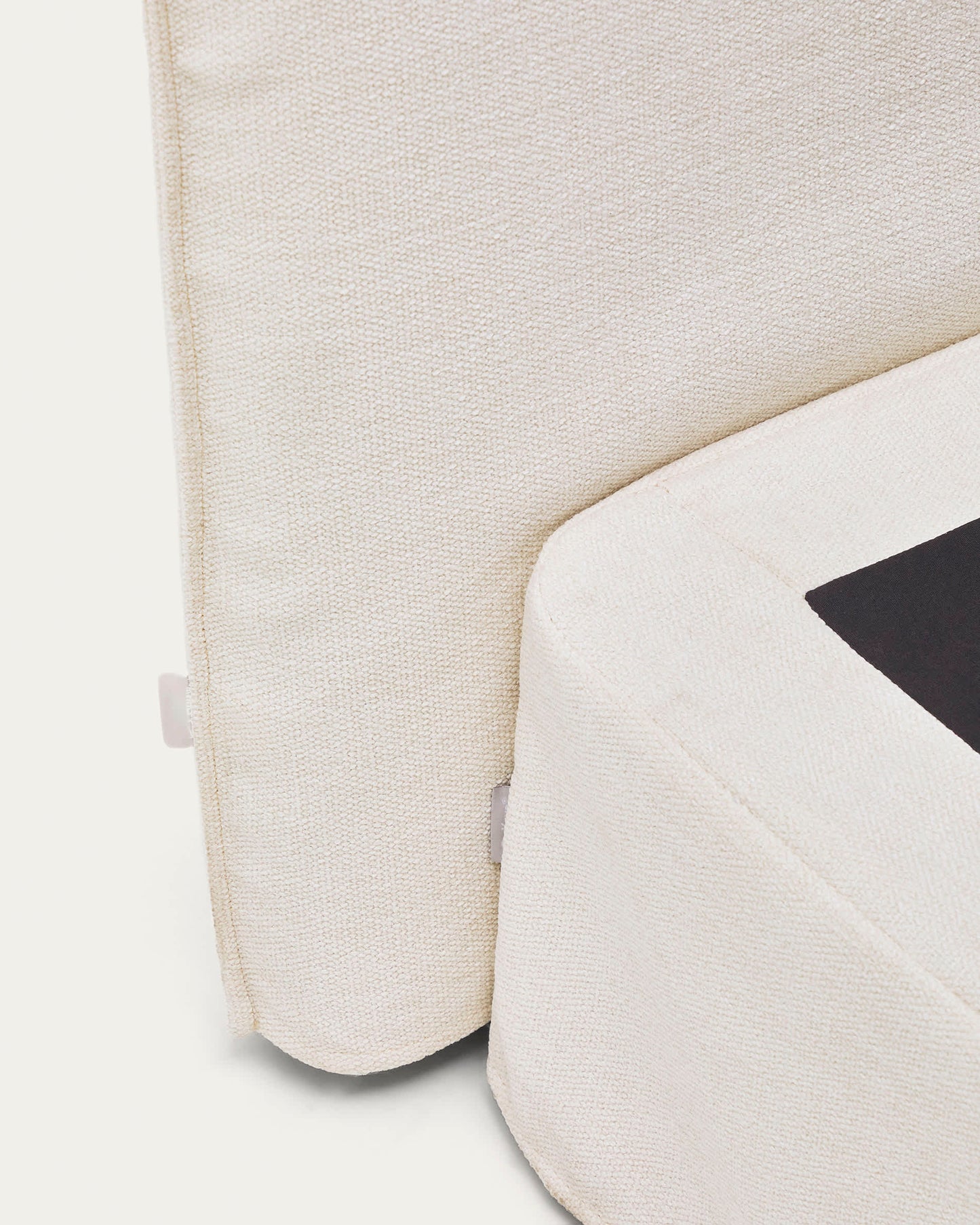 Testiera sfoderabile Jaira in ciniglia bianca per letto fino a 160 cm FSC Mix Credit