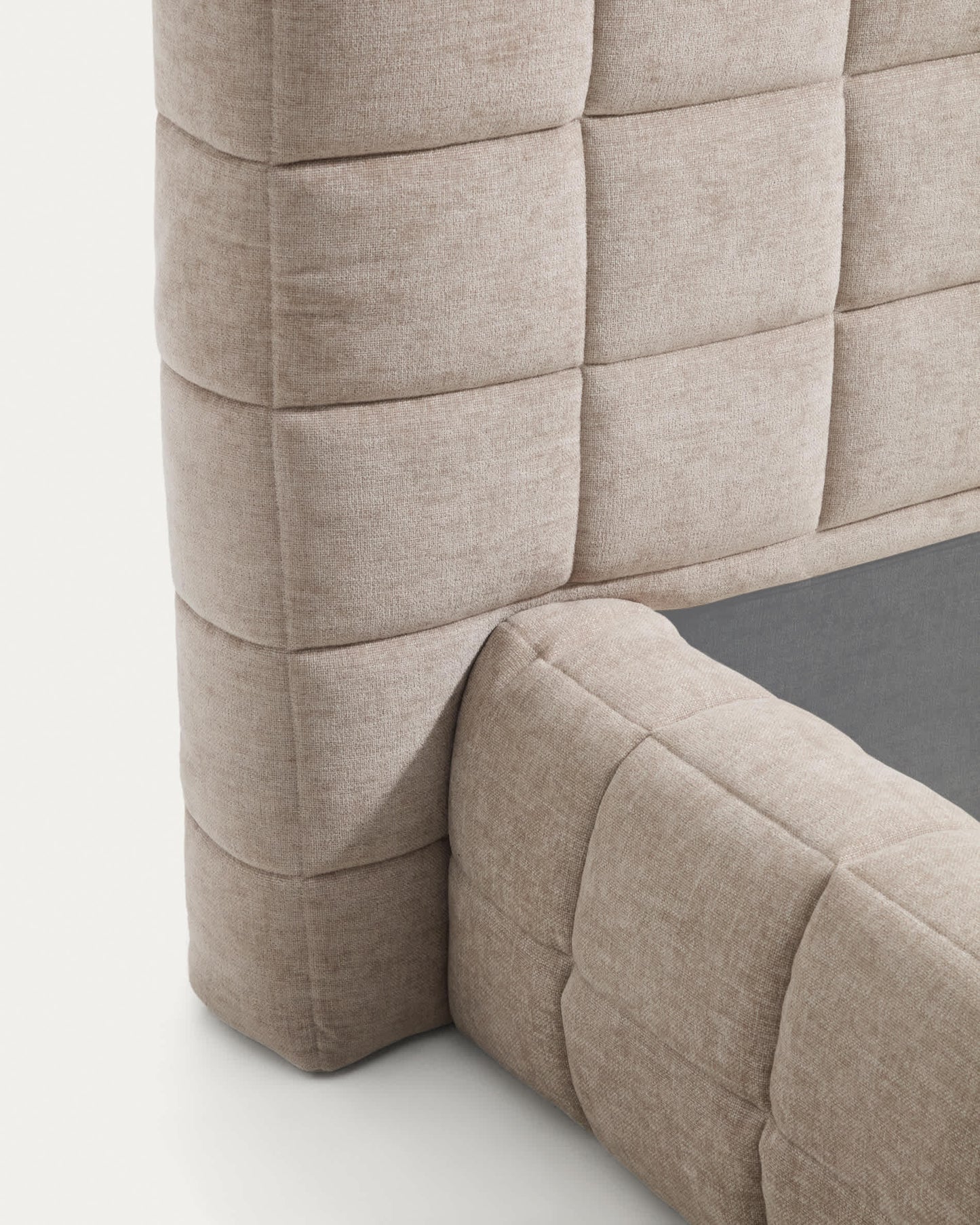 Letto sfoderabile Luiana in ciniglia beige per materasso da 160 x 200 cm