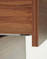 Comodino Vedrana 2 cassetti impiallacciato noce e gambe in acciaio nero 60 x 55 cm