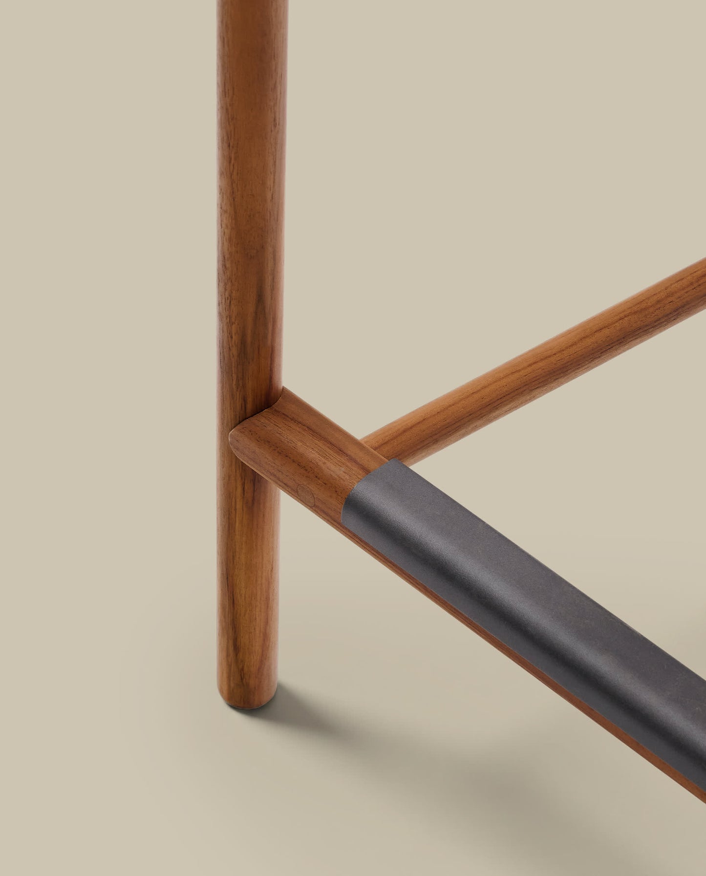 Sgabello da esterno Turqueta in legno massiccio di teak FSC al 100%, altezza 65 cm