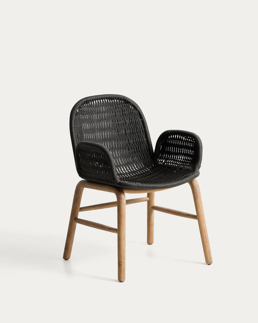 Sedia Alipa con braccioli in legno massiccio di acacia e corda grigio scuro