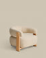 Poltrona da esterno Granite beige e gambe in legno massiccio di teak 100% FSC con finitura naturale