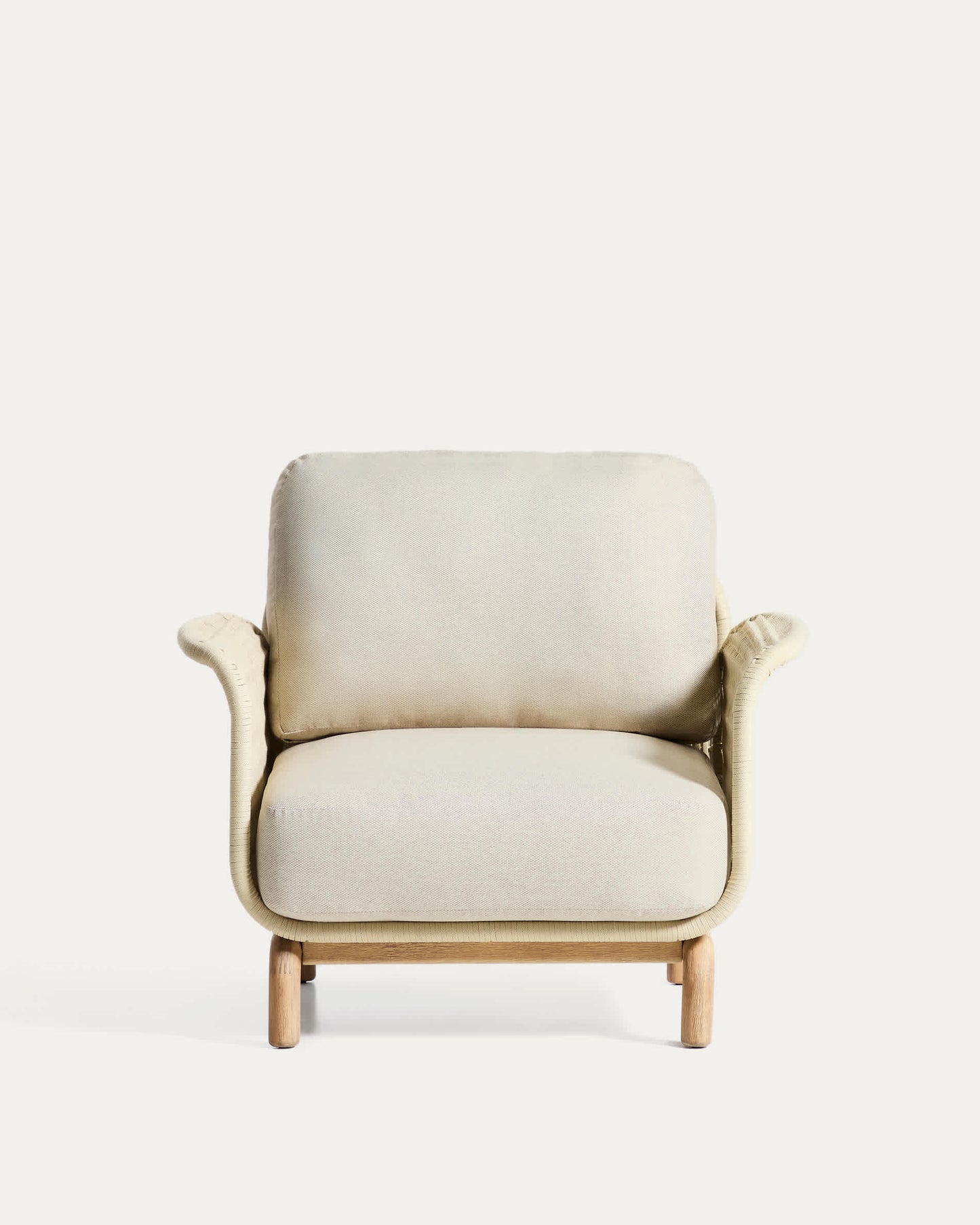 Poltrona Alipa in legno massiccio di acacia e corda ecru