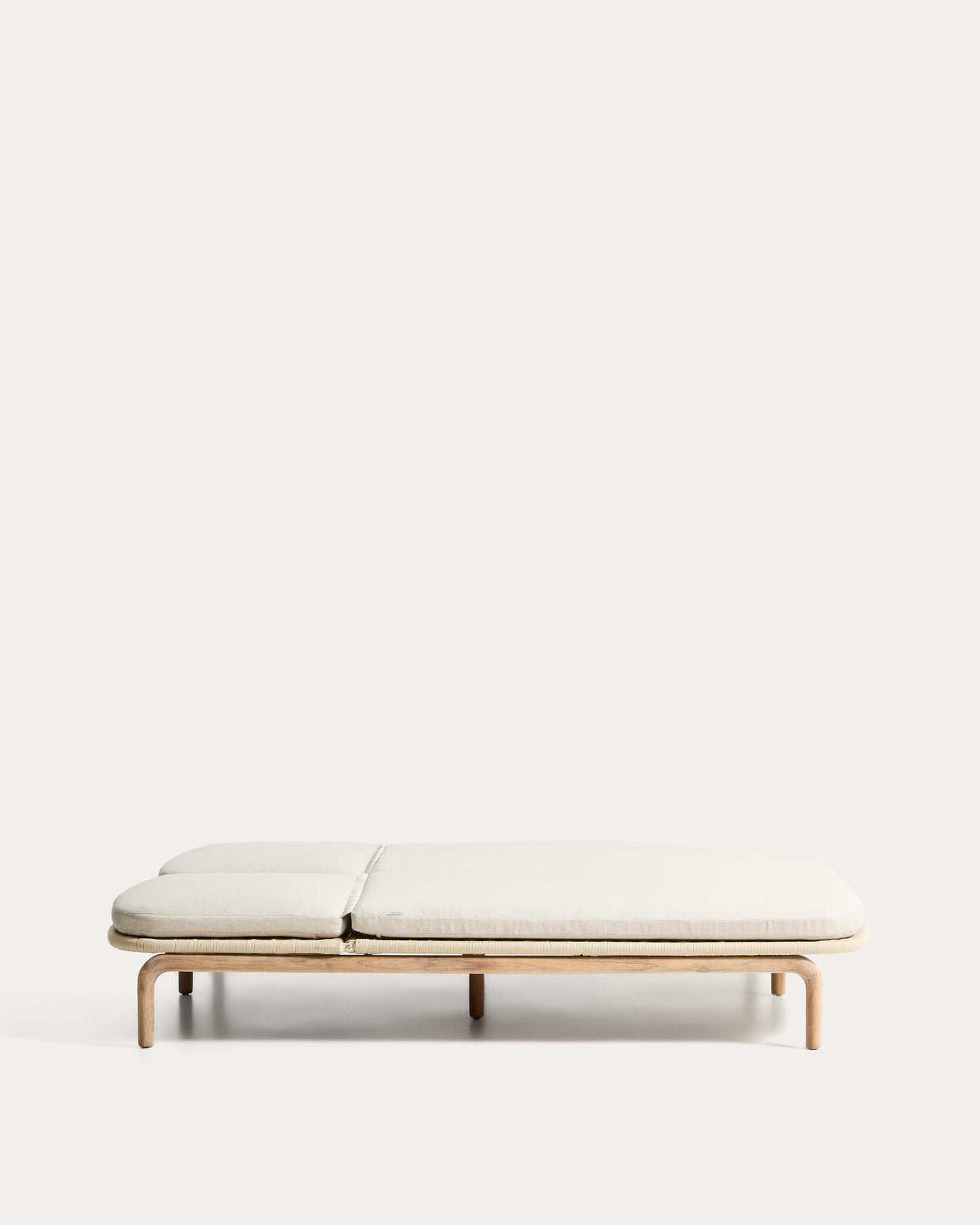 Lettino matrimoniale Alipa in legno massiccio di acacia e corda ecru FSC 100%