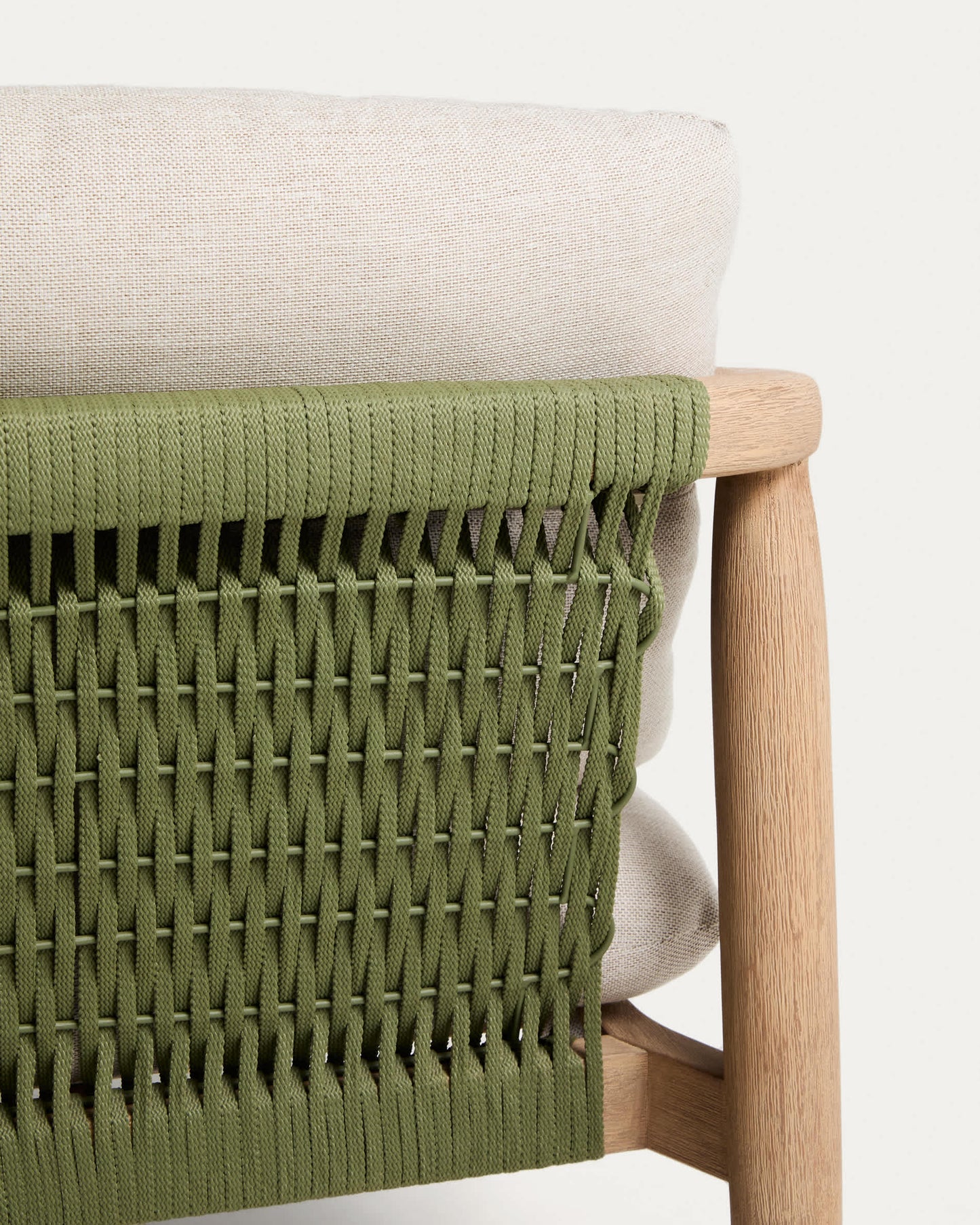 Poltrona Menfi in legno massiccio di acacia e corda verde FSC 100%