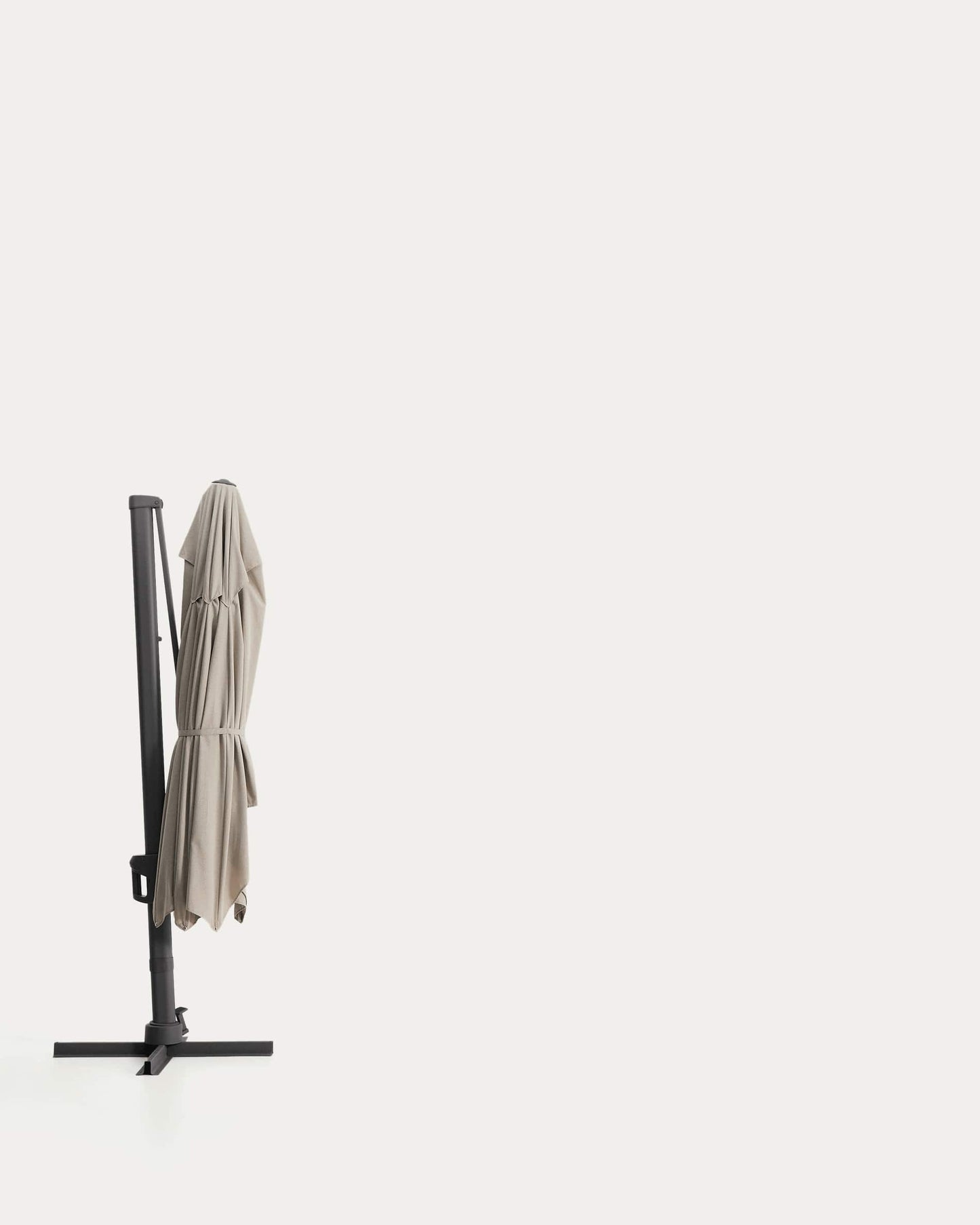 Ombrellone eccentrico Noli beige con struttura in alluminio grafite 300 x 420 cm