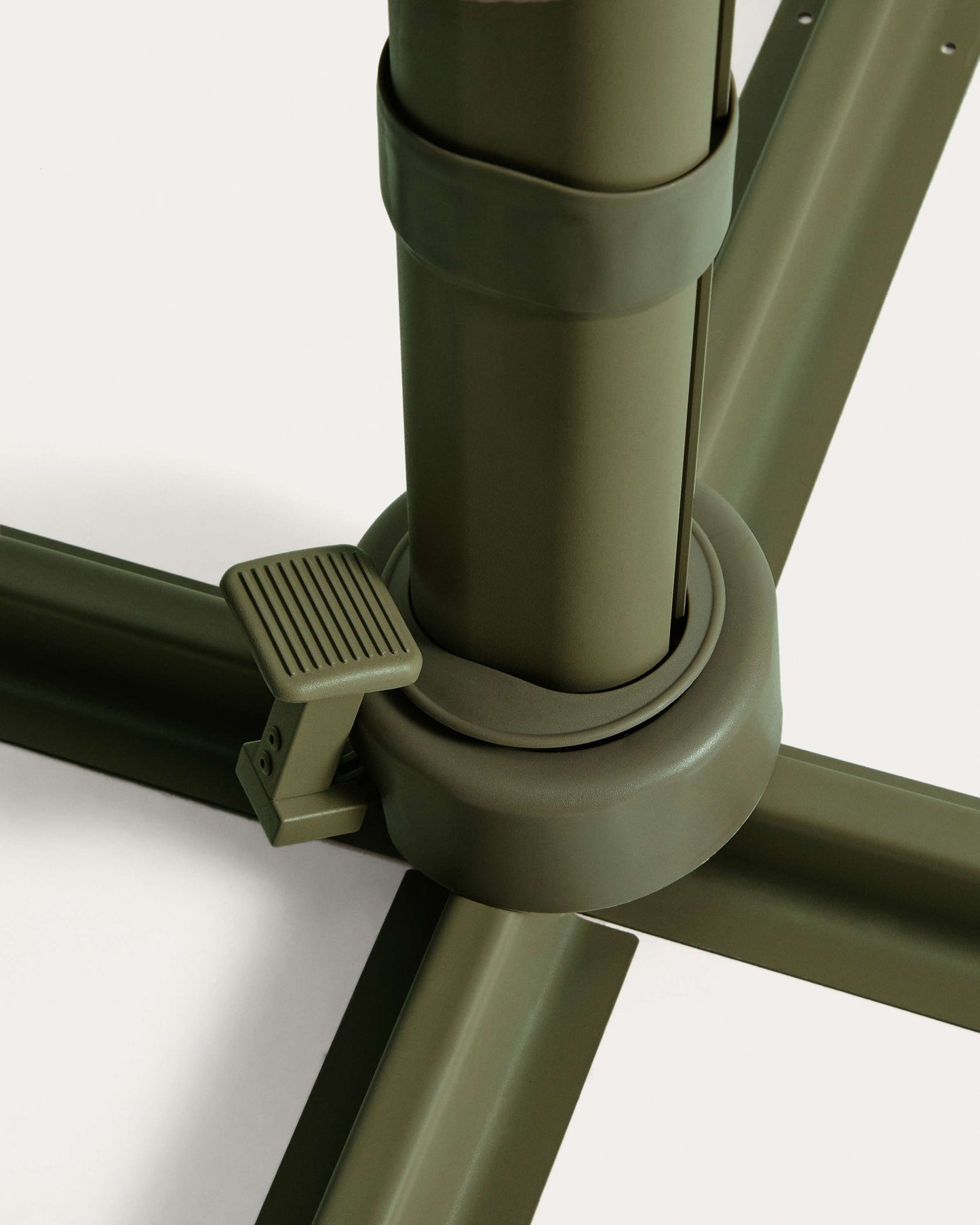 Ombrellone eccentrico Noli beige con struttura in alluminio verde 300 x 300 cm