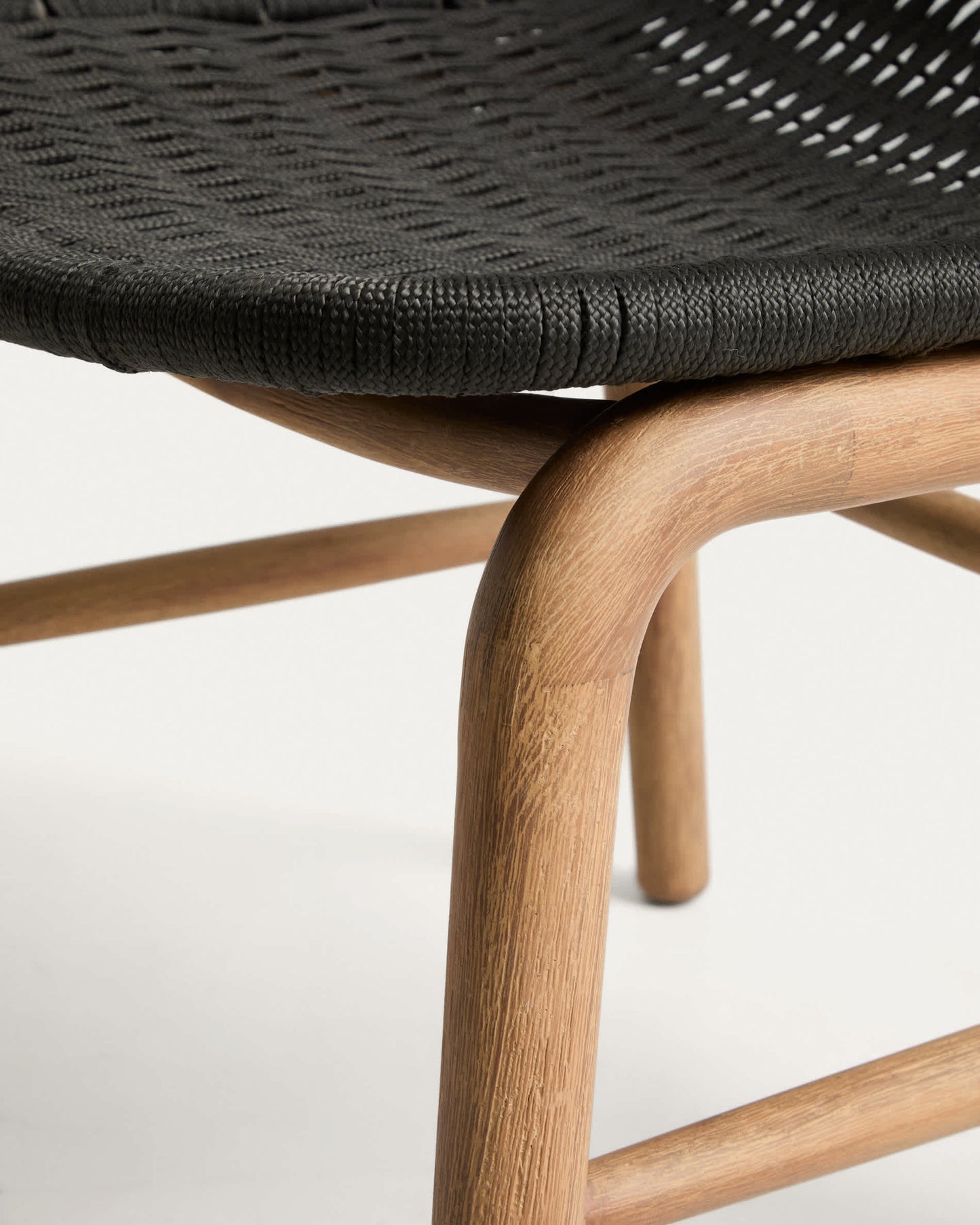 Sedia Alipa in legno massiccio di acacia e corda grigio scuro