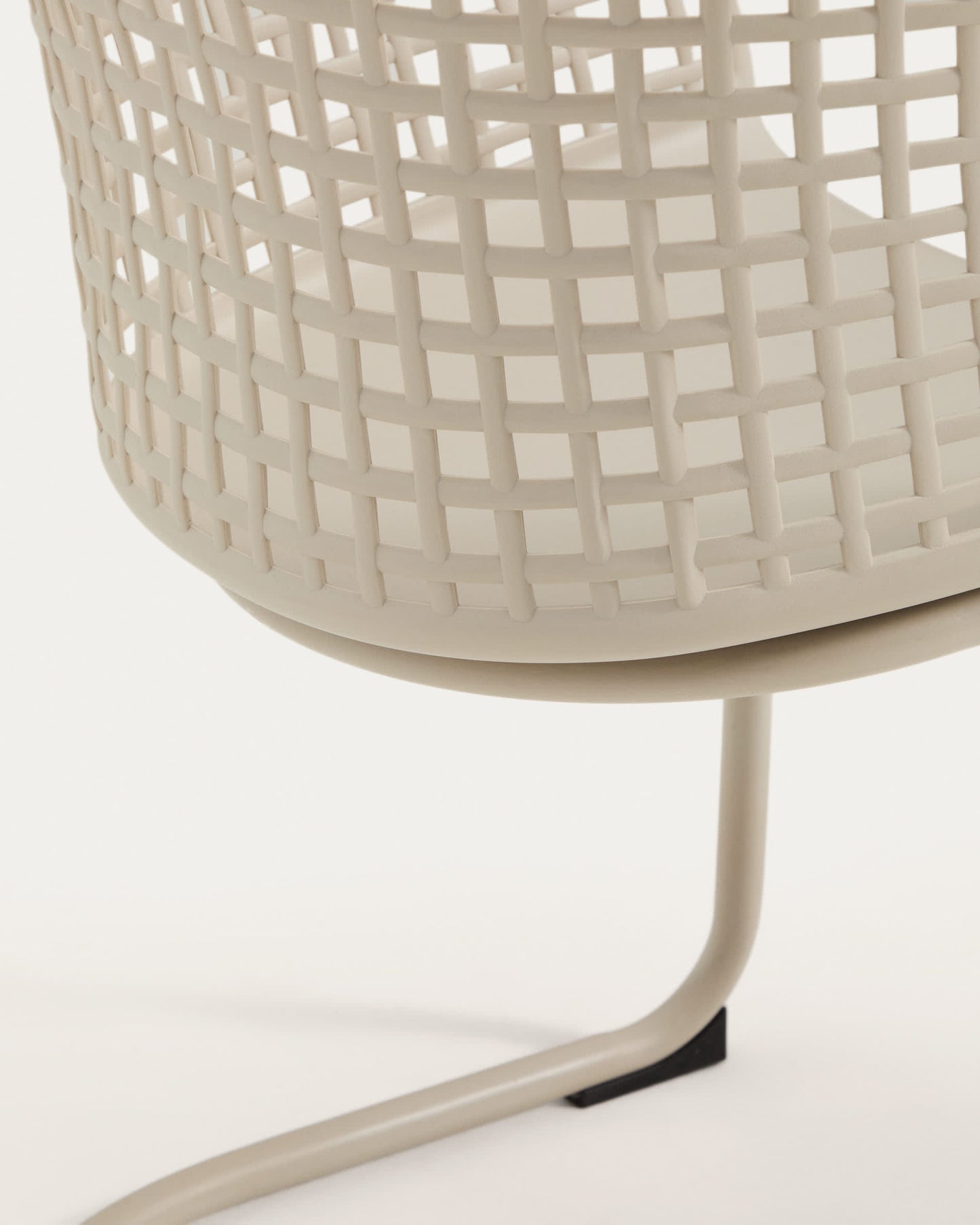 Sedia da esterno Tenaro in plastica con struttura in acciaio beige