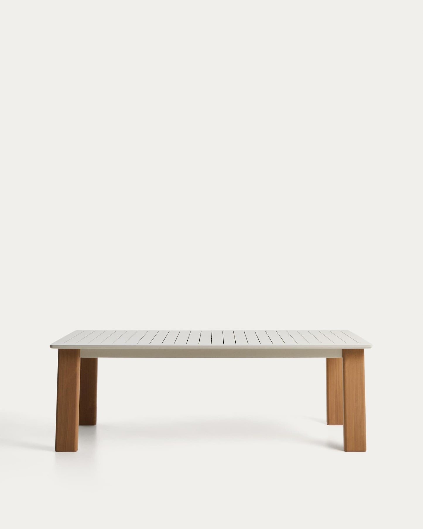 Tavolo allungabile Livorno in alluminio color écru e gambe effetto legno 233 (350) x 100 cm