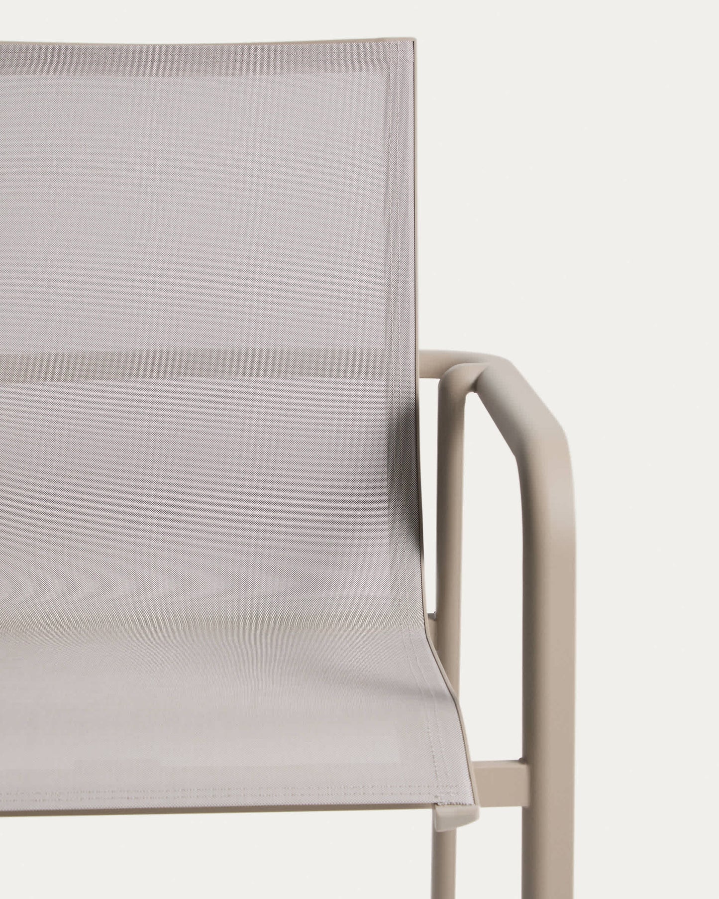 Sedia impilabile da esterno Canea in texteline beige e alluminio color tortora