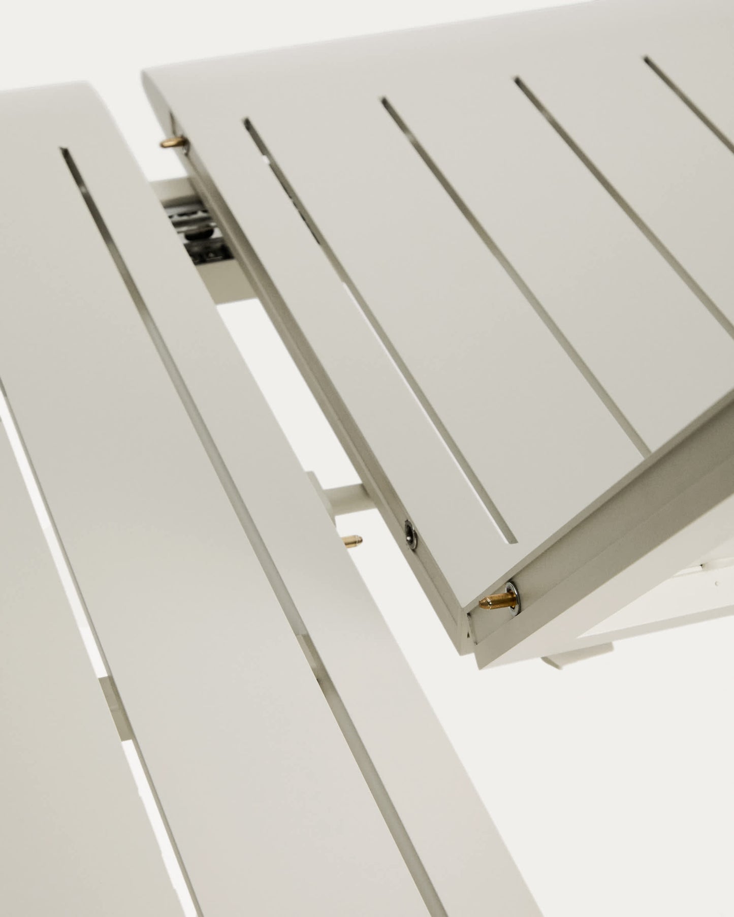 Tavolo allungabile Brela in alluminio color naturale 205(287) x 100 cm