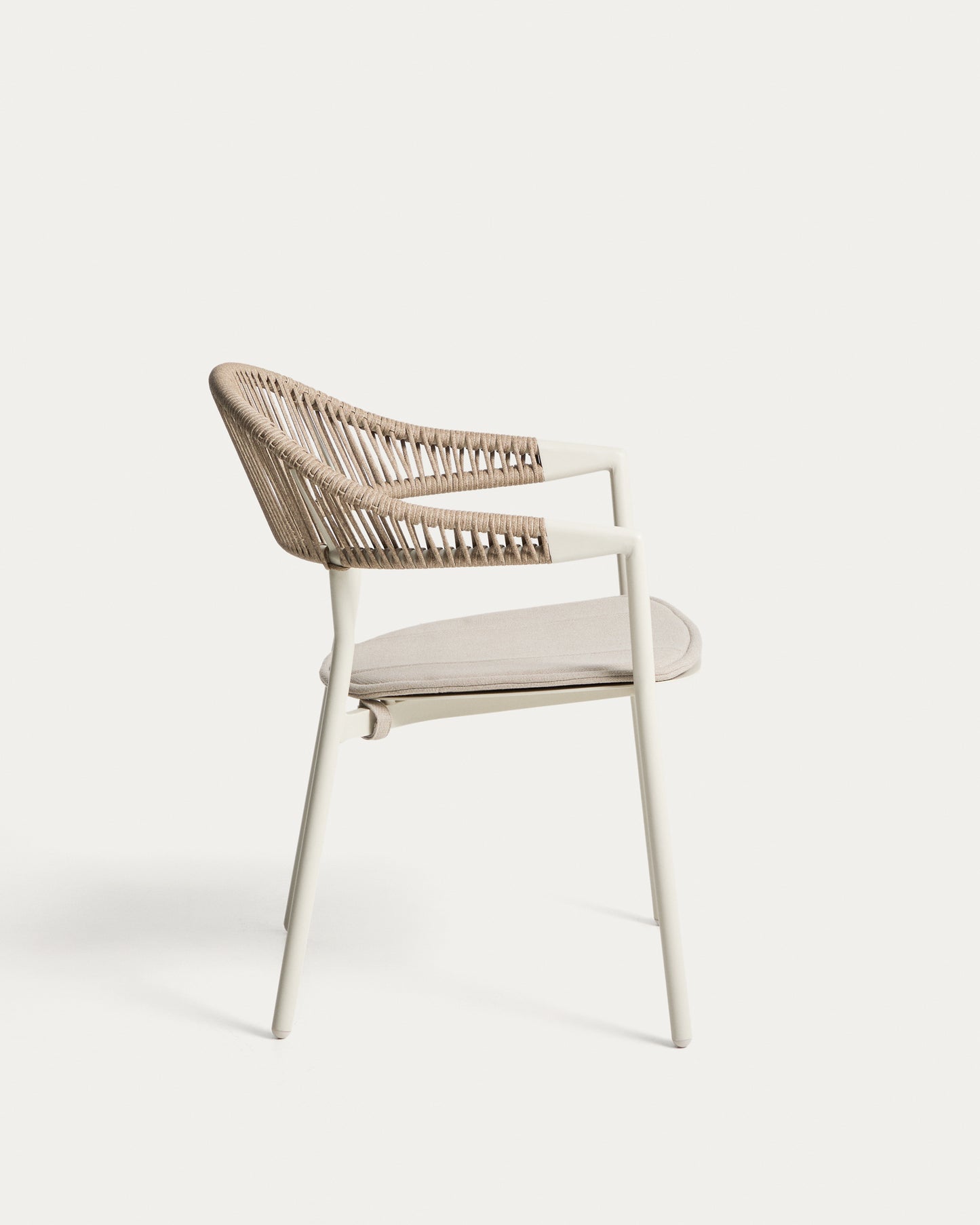 Sedia impilabile da esterno Alimia in alluminio écru con corda sintetica beige