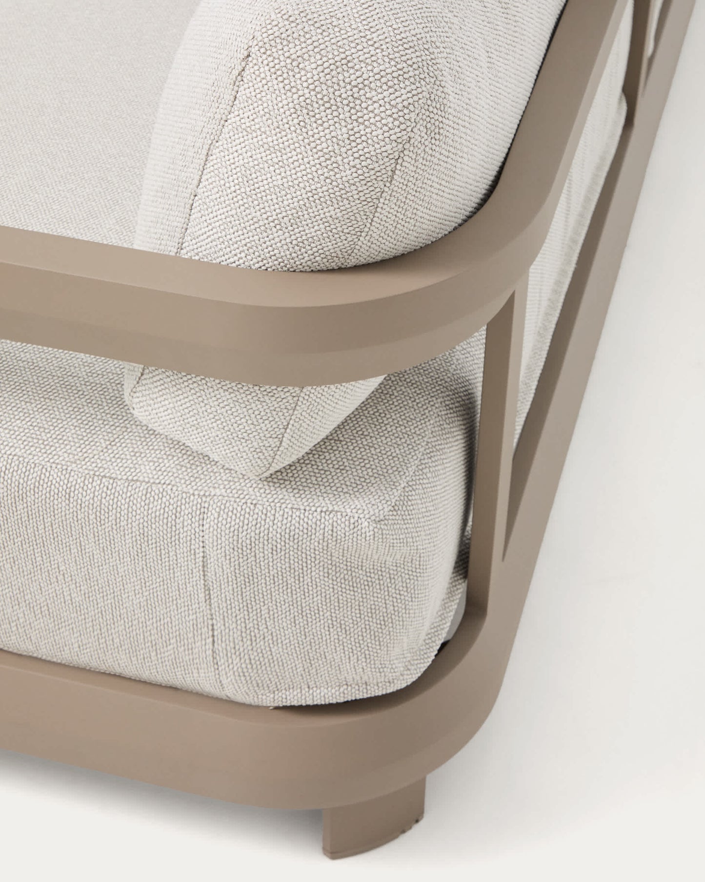 Set Nerano con divano 3 posti, 2 poltrone e tavolino in vetro temperato e alluminio taupe