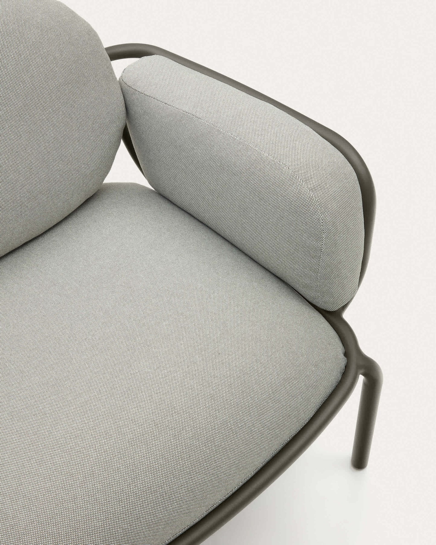 Poltrona da esterno Joncols con rivestimento grigio con struttura in alluminio e finitura verde