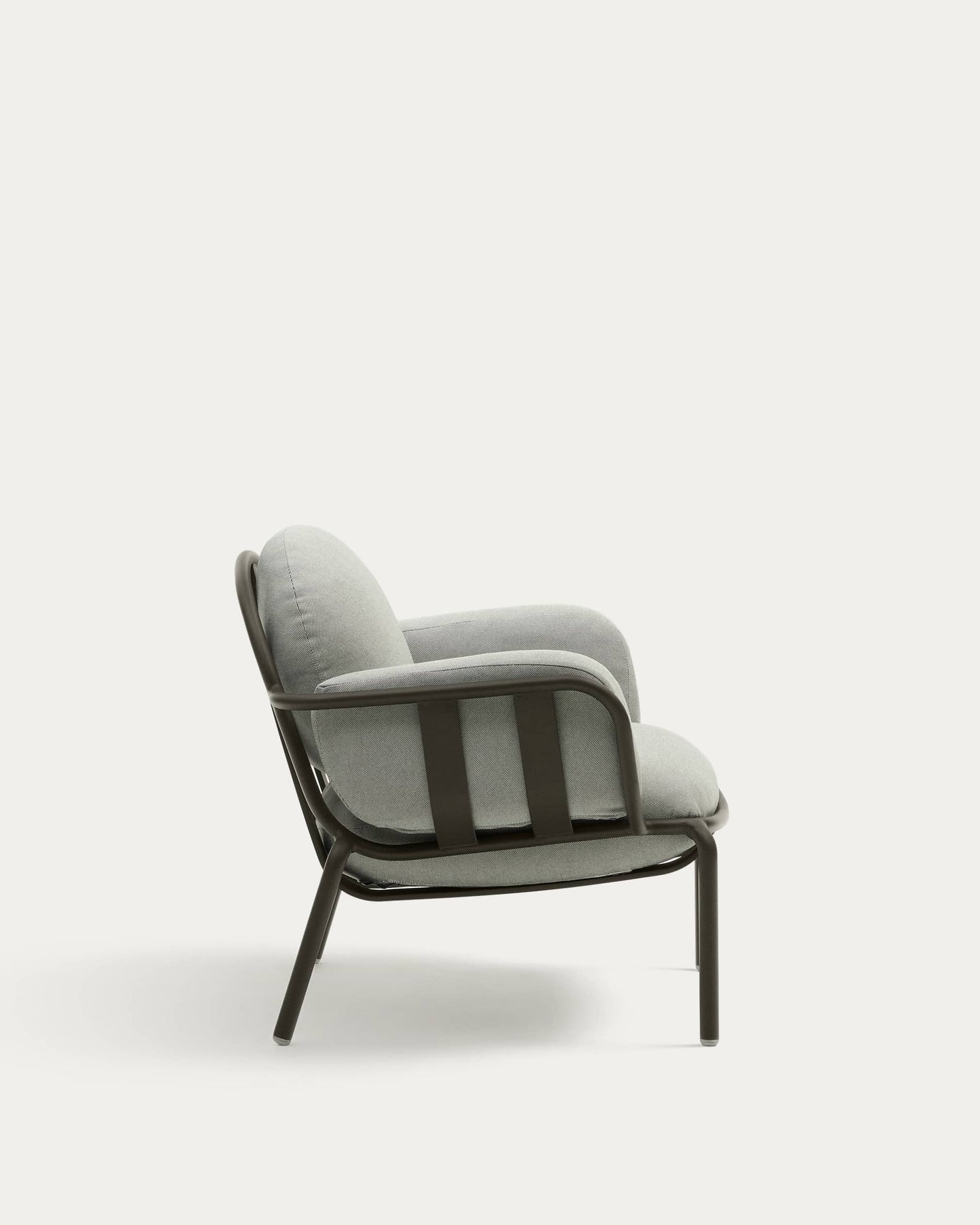 Poltrona da esterno Joncols con rivestimento grigio con struttura in alluminio e finitura verde