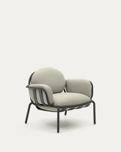 Poltrona da esterno Joncols con rivestimento beige e struttura in alluminio con finitura grigia