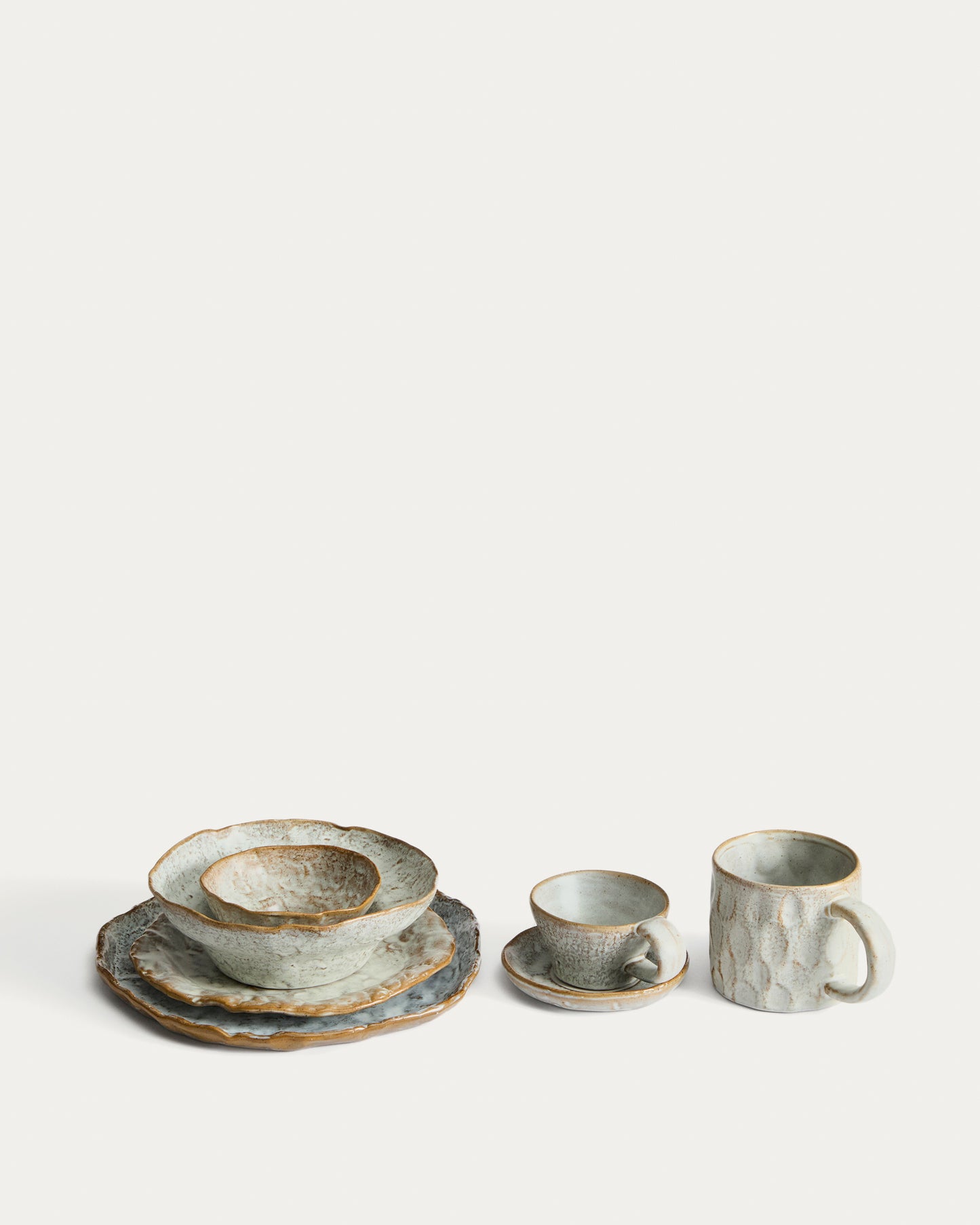 Piatto fondo Alenia in ceramica marrone