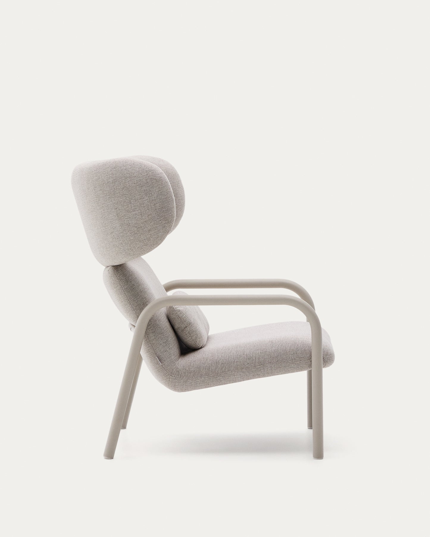Poltrona Inari beige e acciaio, verniciata beige