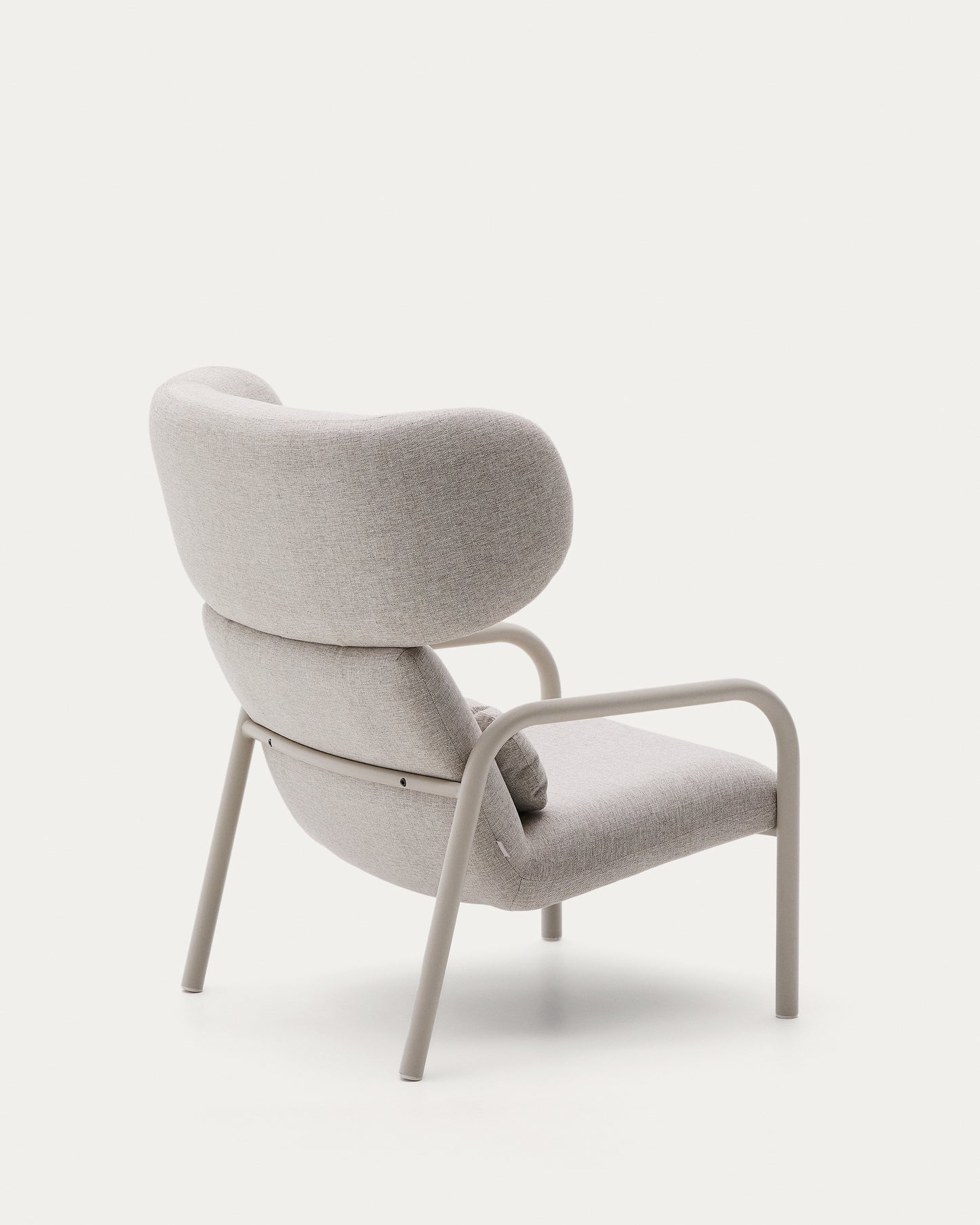 Poltrona Inari beige e acciaio, verniciata beige