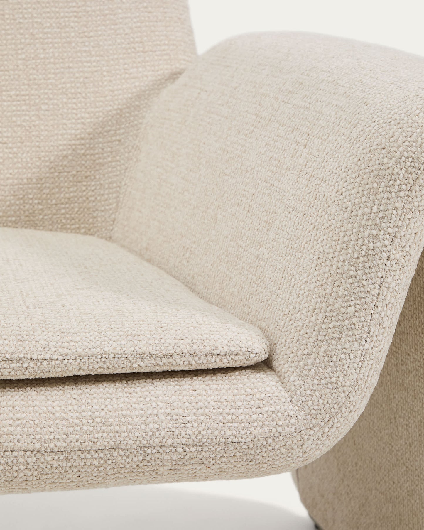 Poltrona Melvia in ciniglia beige