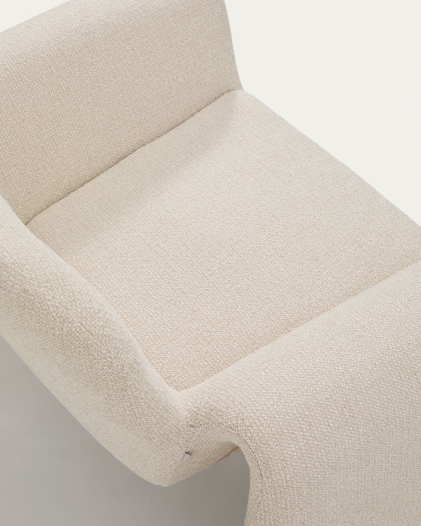Poltrona Melvia in ciniglia beige