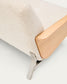Divano Amsen 3 posti in ciniglia beige, in compensato di rovere beige con gambe in acciaio inox spazzolato 205 cm