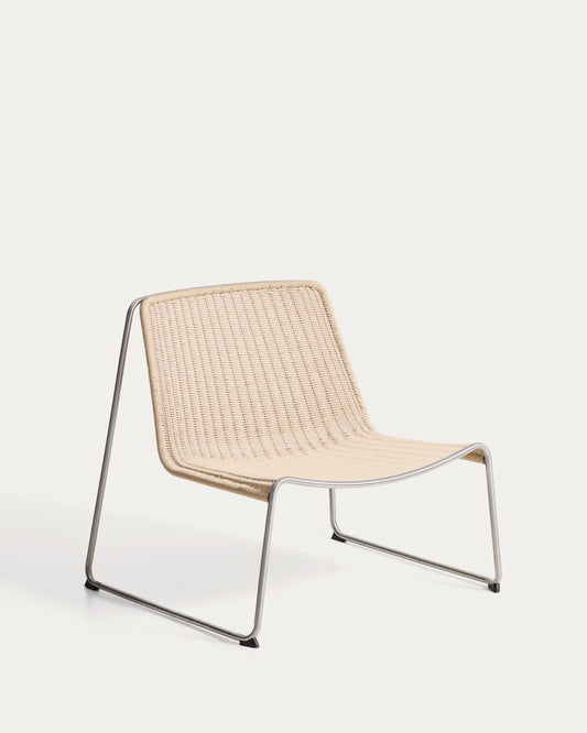 Poltrona impilabile Tavari in corda sintetica beige e acciaio inox spazzolato