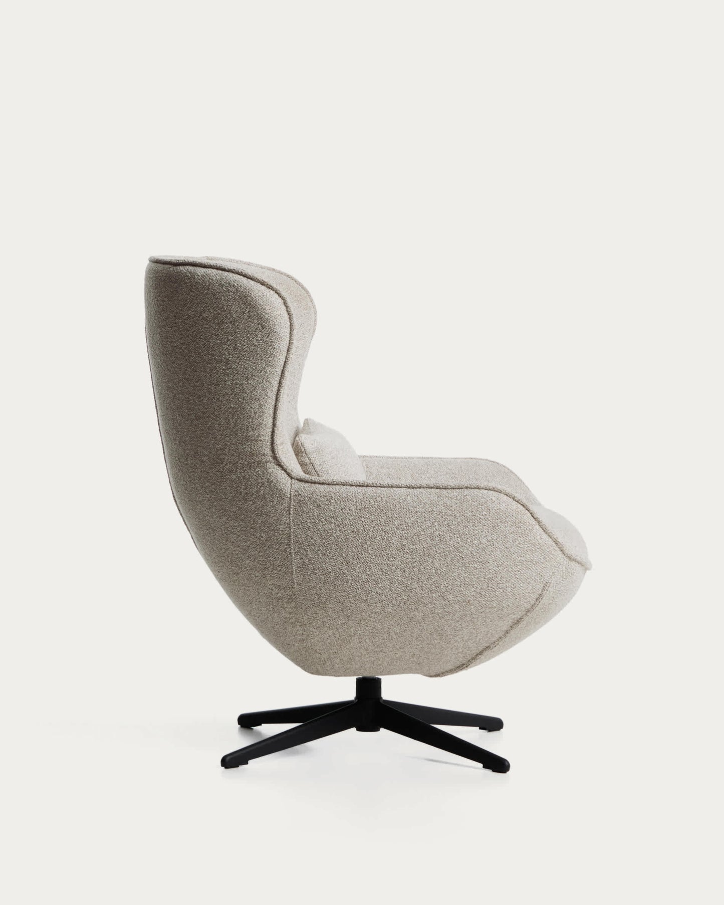 Poltrona girevole Sorile in ciniglia beige e acciaio con finitura nera FSC 100%