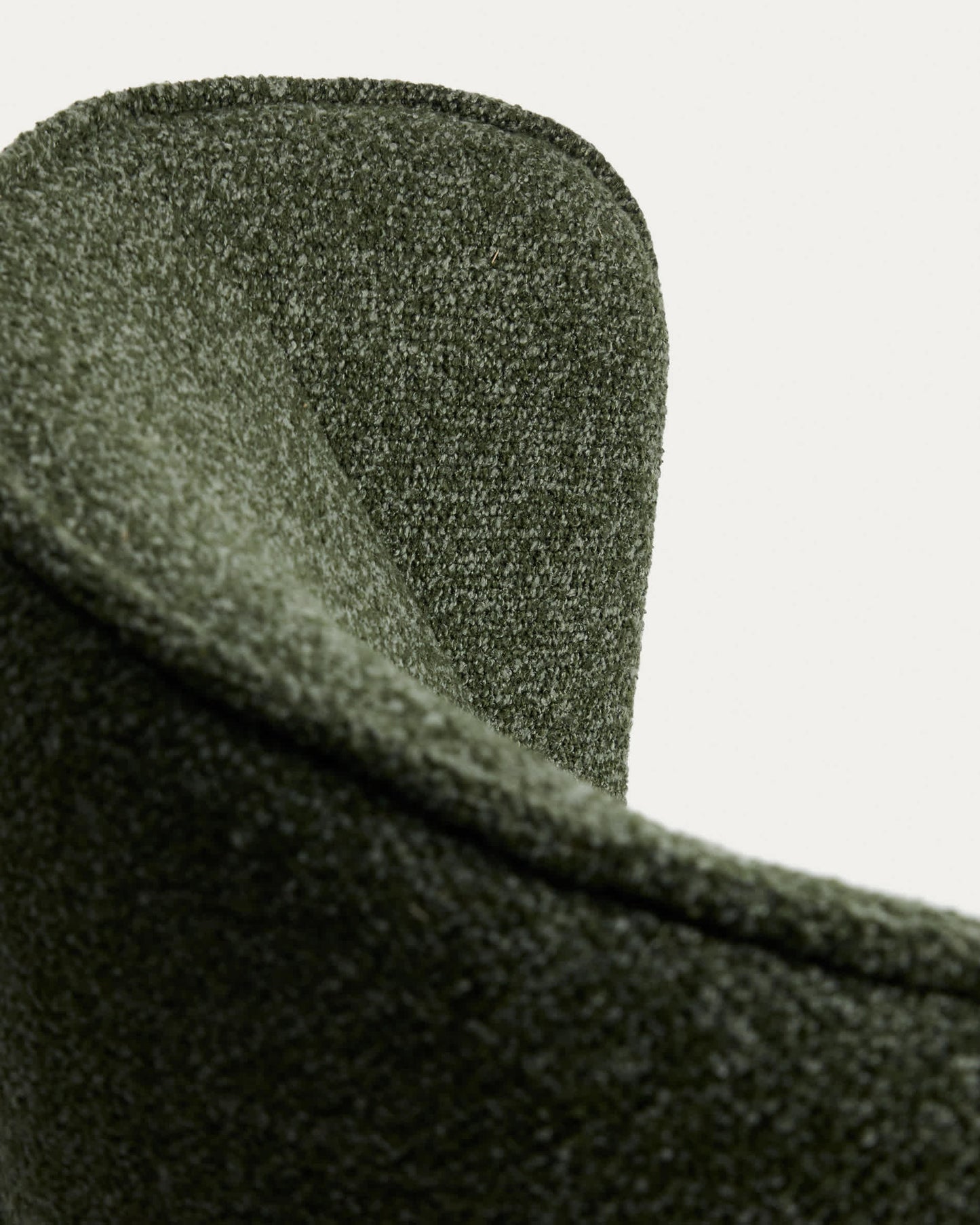 Poltrona girevole Sorile in ciniglia verde scuro e acciaio con finitura nera FSC 100%