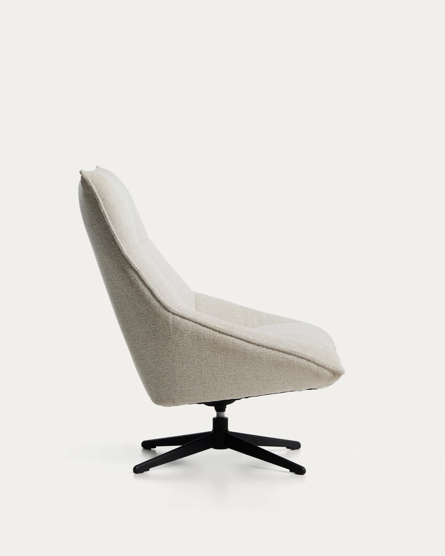 Poltrona girevole Dirala in ciniglia beige e acciaio con finitura nera FSC 100%