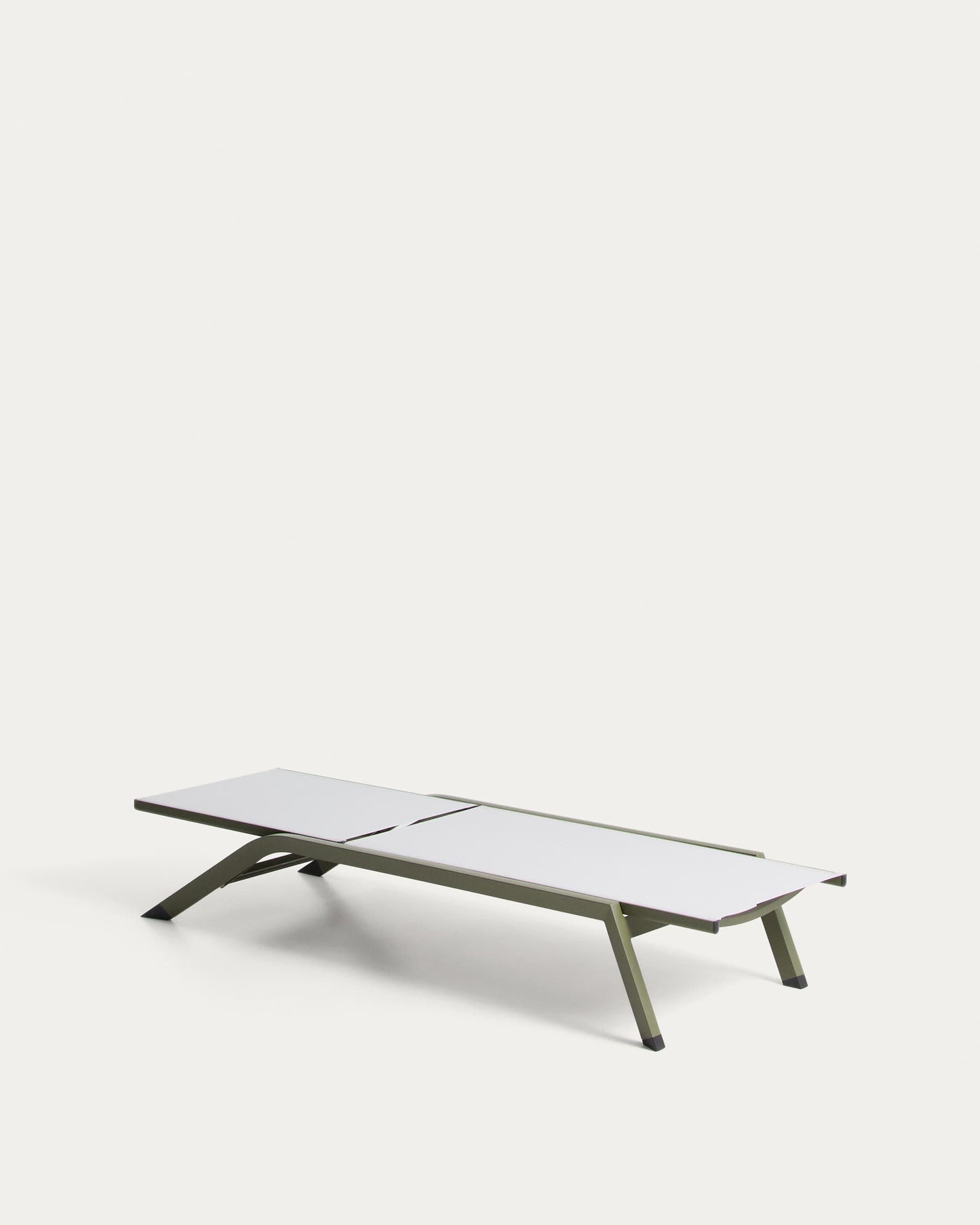 Lettino impilabile Capraia in alluminio verde e texteline beige