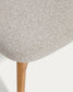 Poggiapiedi Adiran in ciniglia spessa beige con gambe in legno massiccio di rovere con finitura naturale