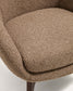 Poltrona Adiran in ciniglia spessa marrone chiaro con gambe in legno massiccio di rovere con finitura noce