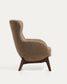 Poltrona Adiran in ciniglia spessa marrone chiaro con gambe in legno massiccio di rovere con finitura noce