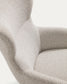 Poltrona Adiran in ciniglia spessa beige con gambe in legno massiccio di rovere con finitura noce