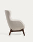 Poltrona Adiran in ciniglia spessa beige con gambe in legno massiccio di rovere con finitura noce