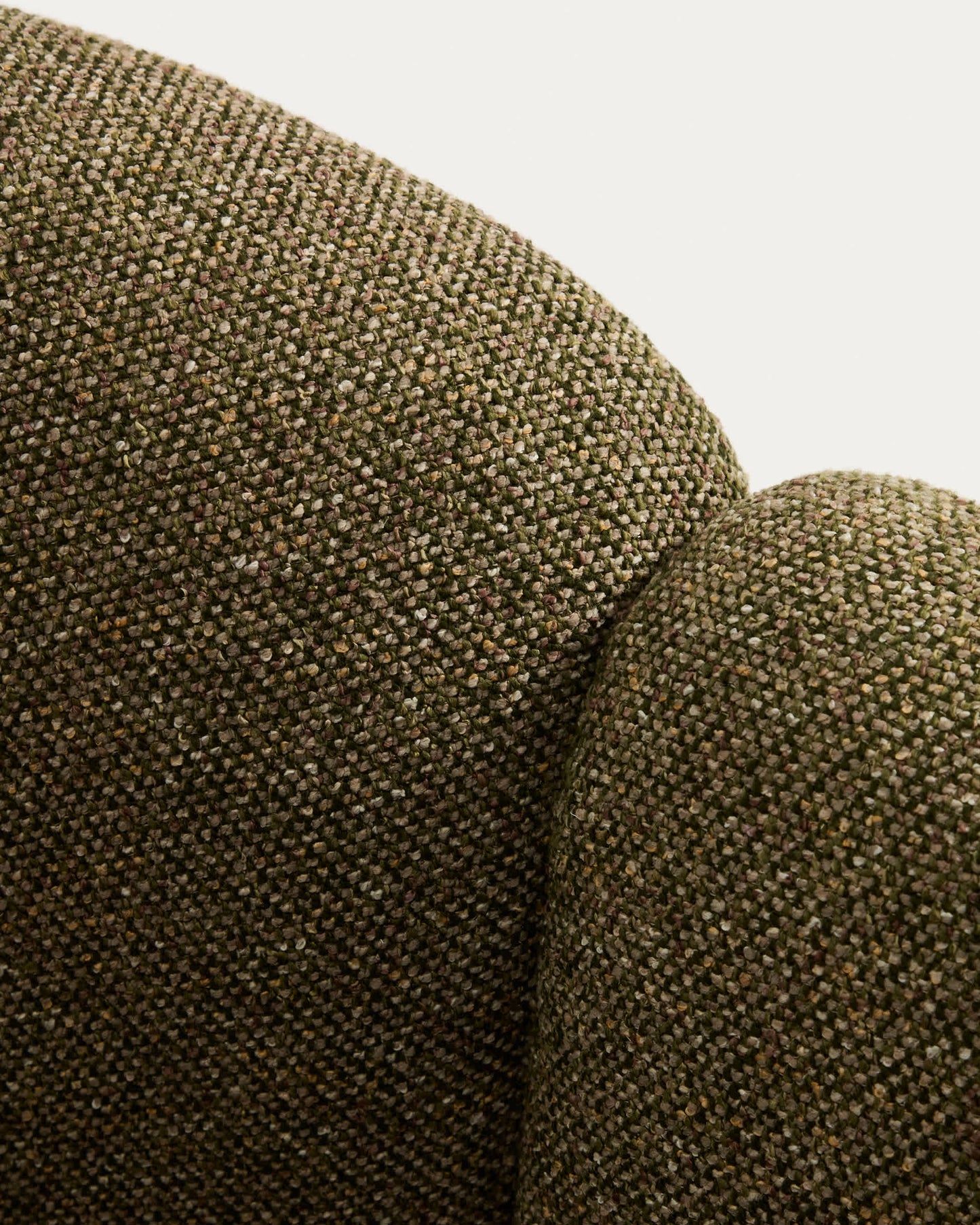 Poltrona Corvena in ciniglia verde oliva FSC Mix Credit 98 cm