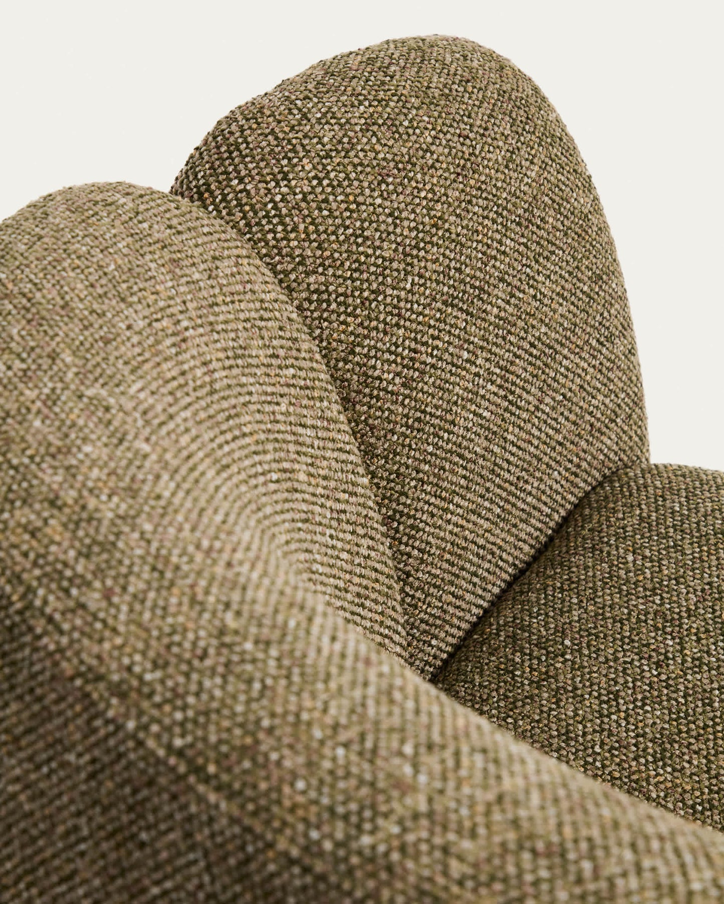 Poltrona Corvena in ciniglia verde oliva FSC Mix Credit 85 cm
