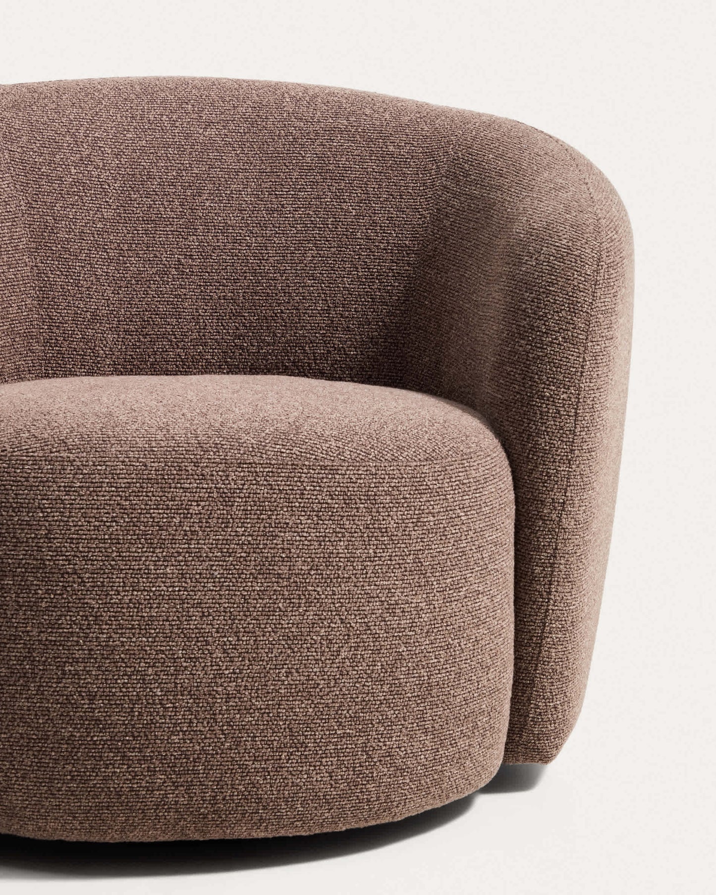 Poltrona girevole Odenia in micro bouclé marrone